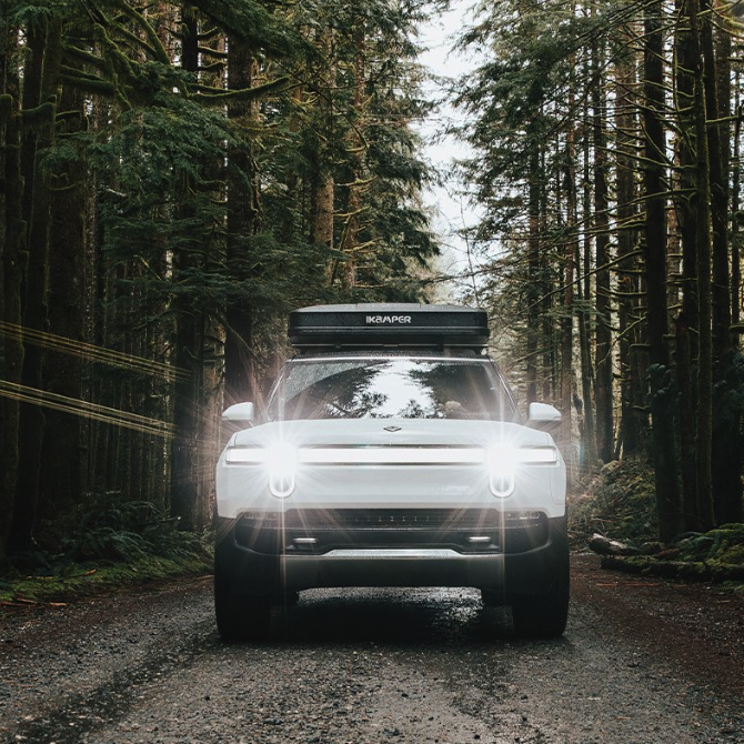 iKamper Skycamp DLX Mini - Deluxe 2-Person Hardshell Rooftop Tent